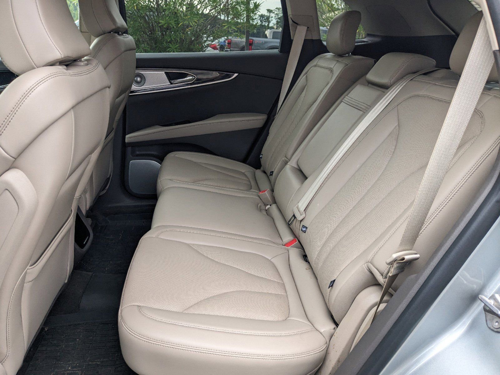 Certified 2023 Lincoln Nautilus Reserve w/ Equipment Group 202A image 16