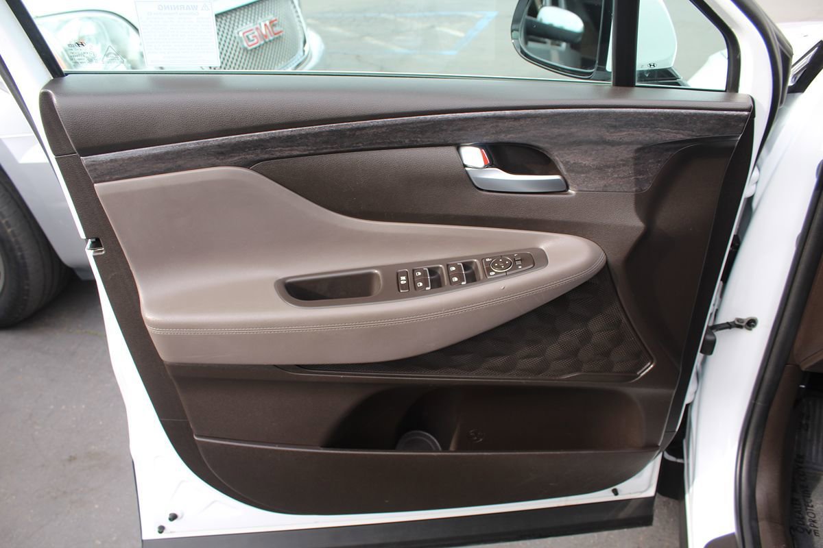 Used 2020 Hyundai Santa Fe SEL w/ Cargo Package FWD image 16