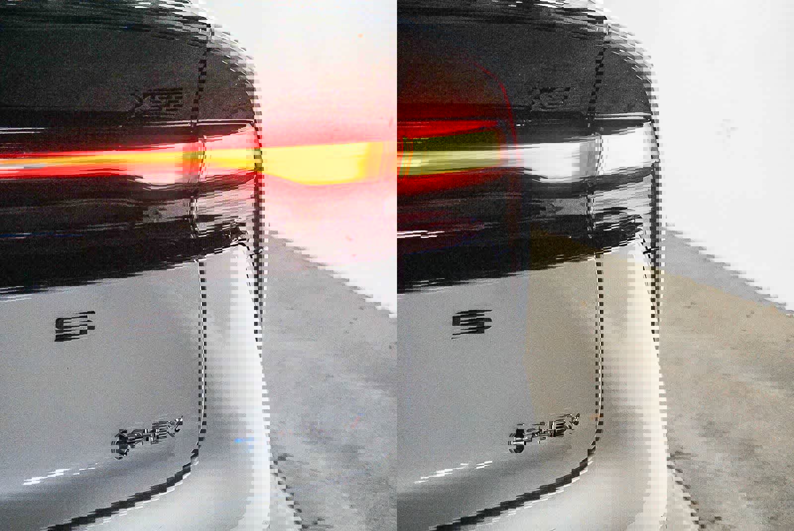 Used 2026 Toyota Prius Plug-In Hybrid image 11