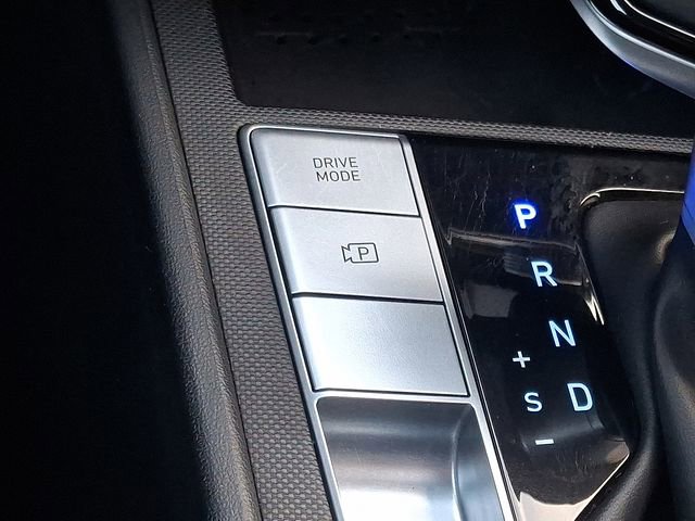 Used 2021 Hyundai Elantra Limited image 26