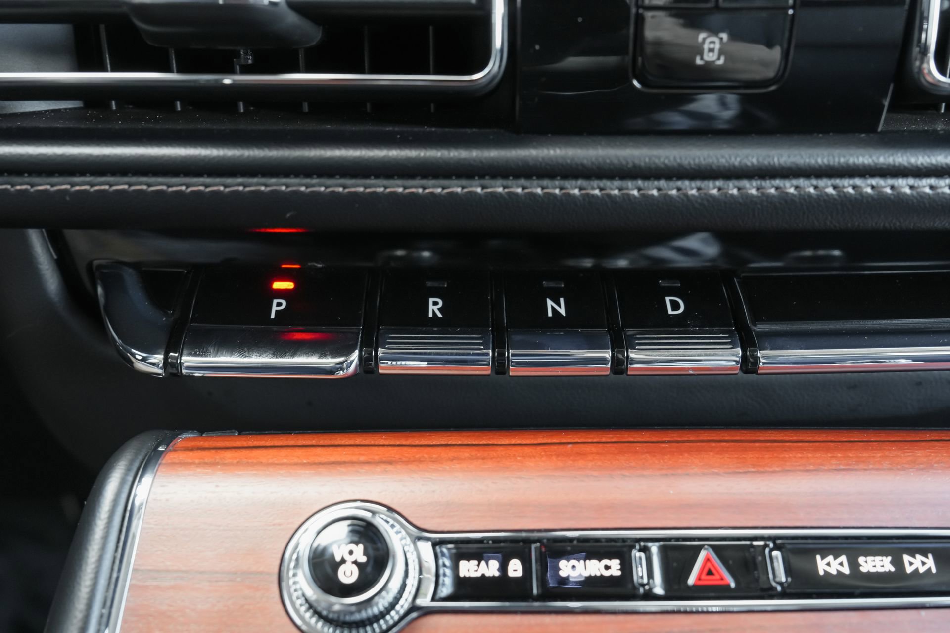 Used 2024 Lincoln Aviator Reserve image 14