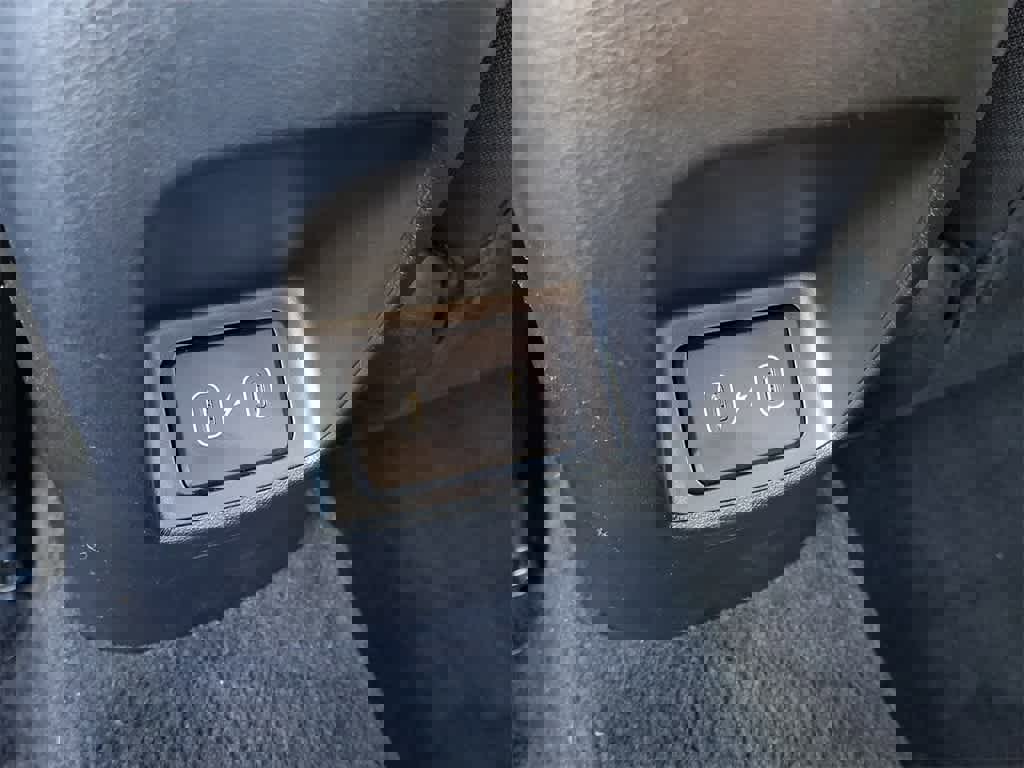 Used 2025 Hyundai Elantra Sport image 26