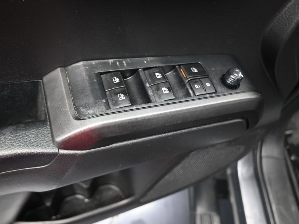 Used 2022 Toyota Tacoma TRD Off-Road image 10