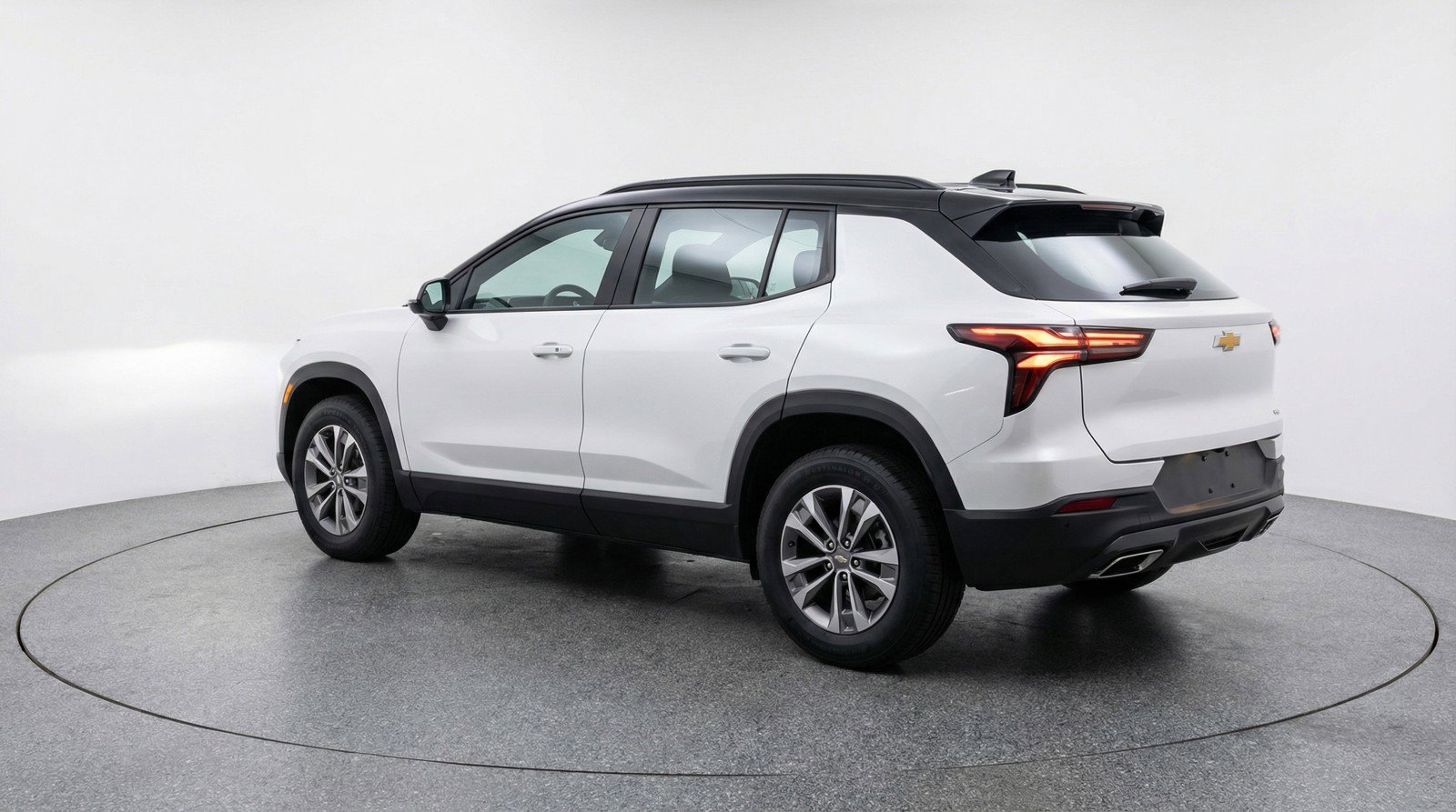 Used 2025 Chevrolet Equinox LT image 6