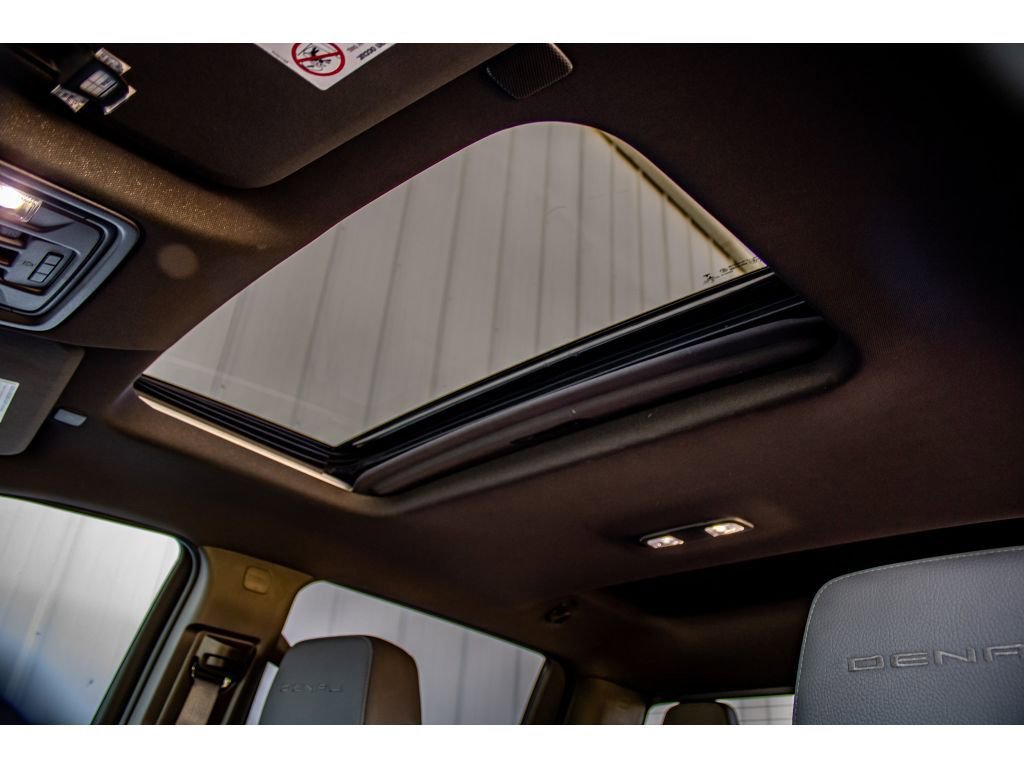Used 2023 GMC Sierra 3500 Denali image 24