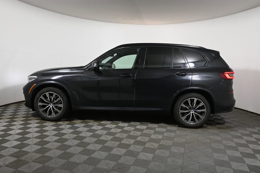 Used 2023 BMW X5 xDrive40i w/ M Sport Package image 2