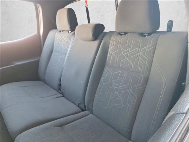 Used 2017 Toyota Tacoma TRD Sport w/ Tow Package image 16