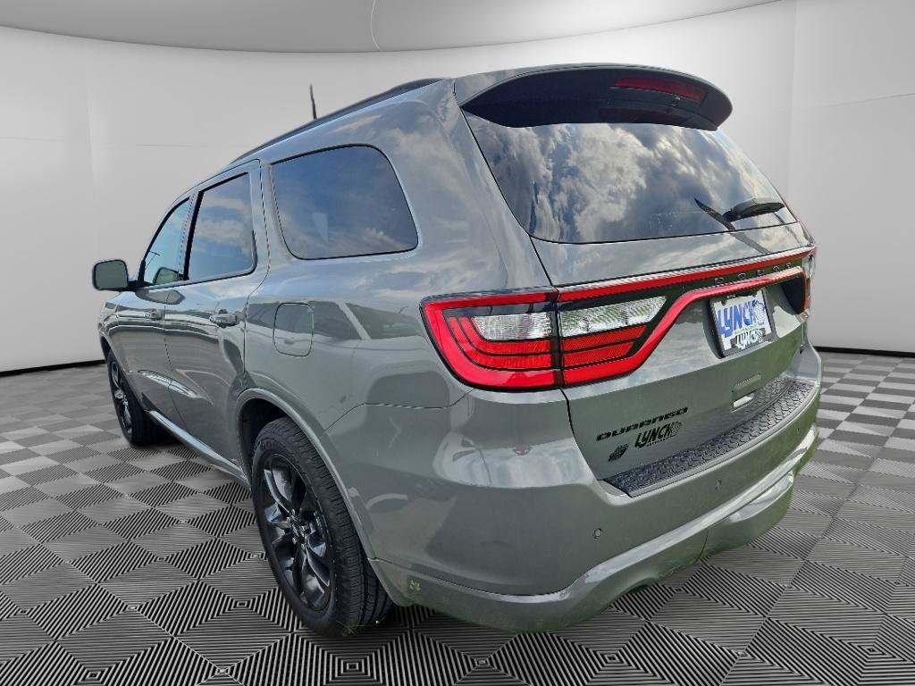 Used 2023 Dodge Durango R/T AWD/4WD image 5