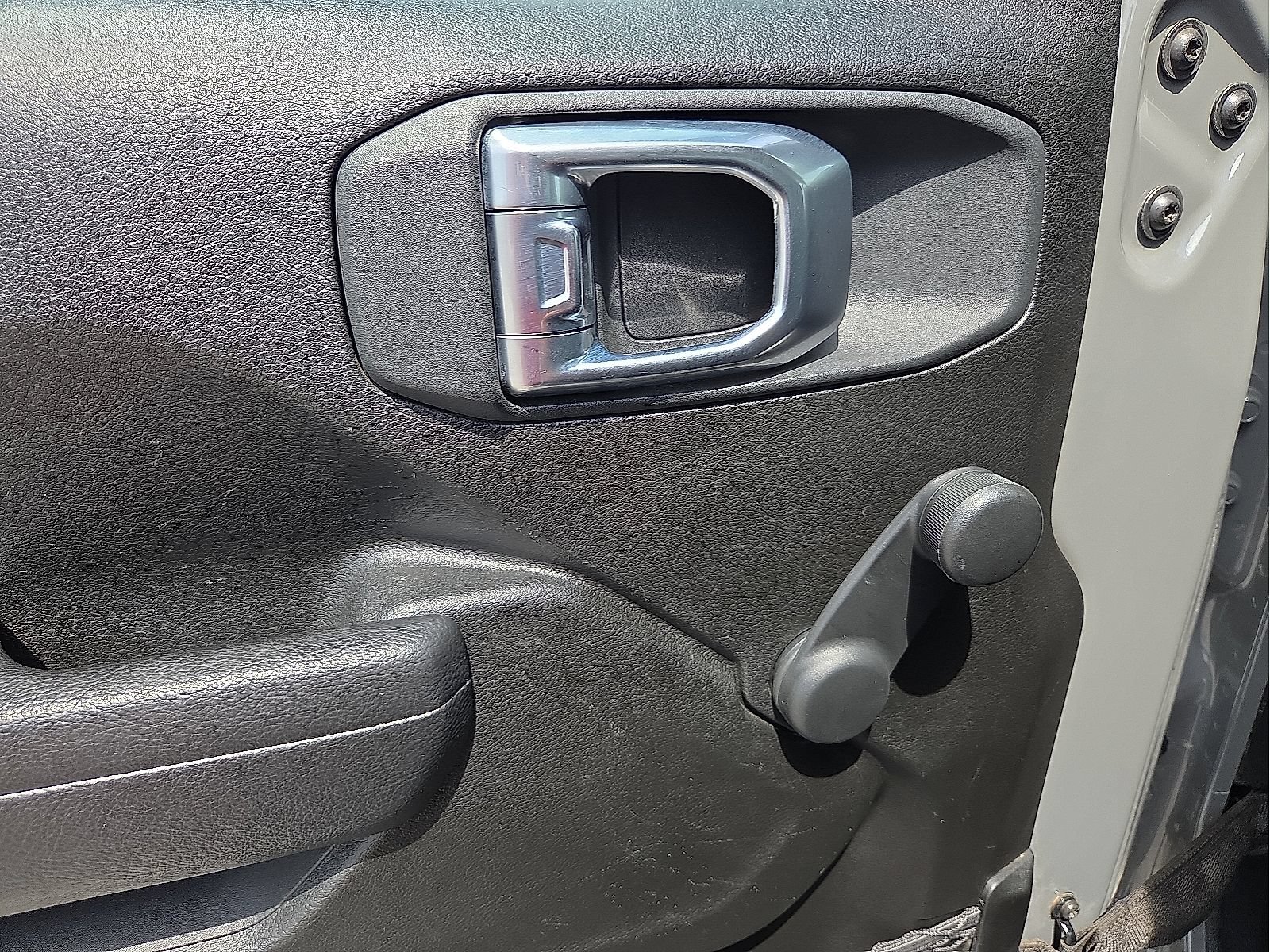 Used 2022 Jeep Wrangler Sport AWD/4WD image 15