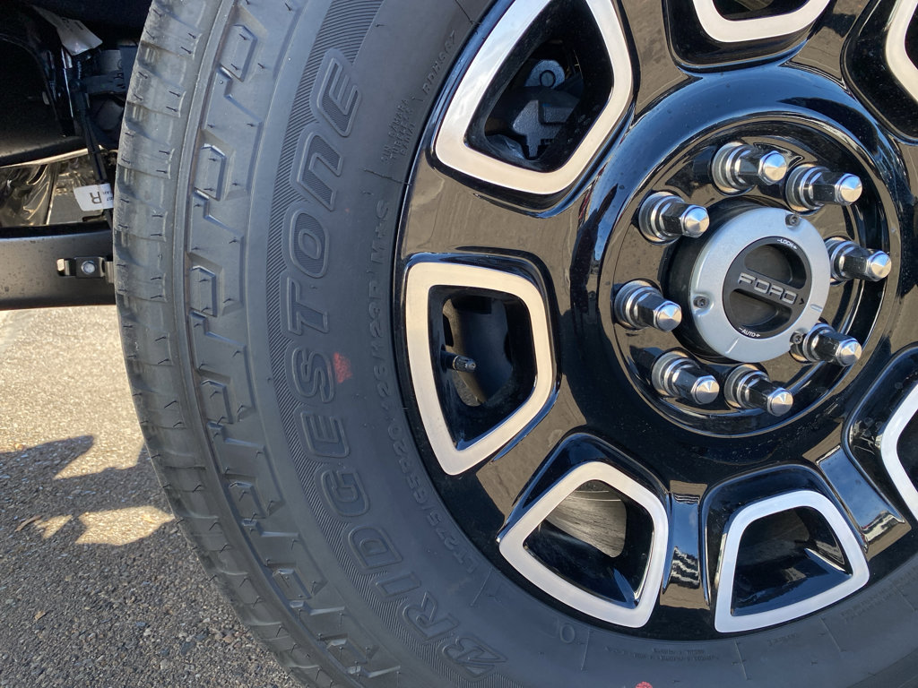 New 2026 Ford F350 Platinum image 4