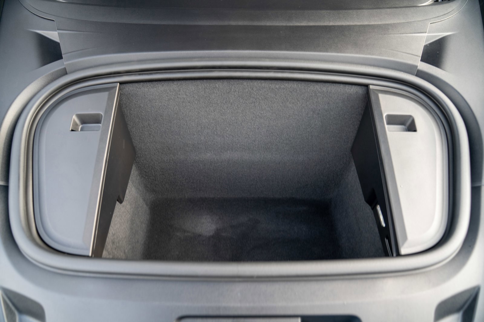 Certified 2025 Porsche Taycan image 28