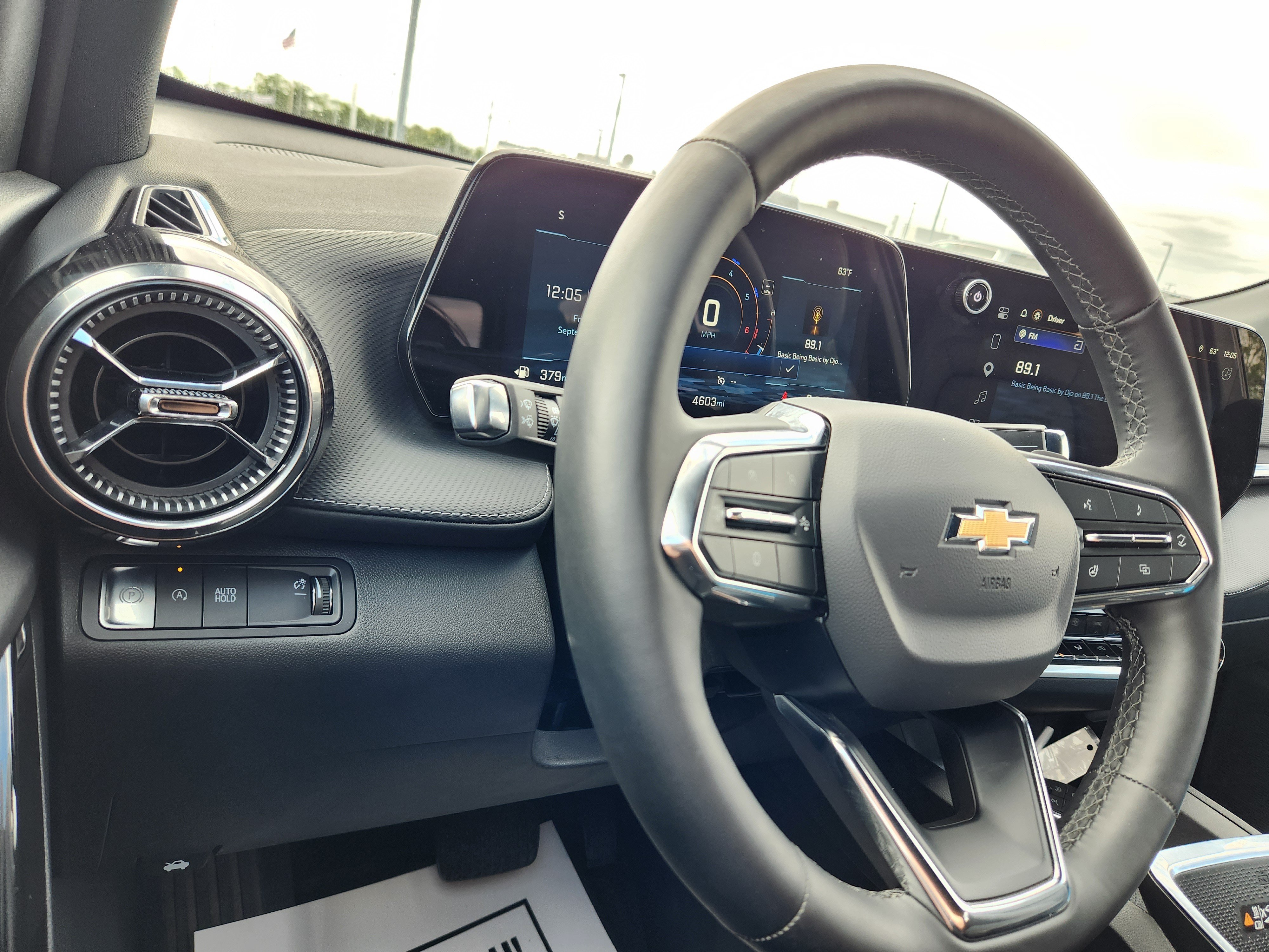 Used 2026 Chevrolet Equinox LT w/ Convenience Package II FWD image 23