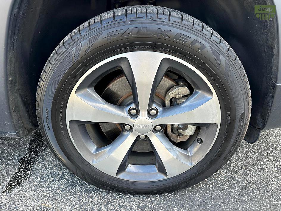 Used 2021 Jeep Cherokee Limited image 22