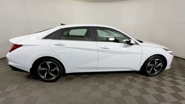 Certified 2023 Hyundai Elantra Limited w/ Winter Weather Package FWD image 3