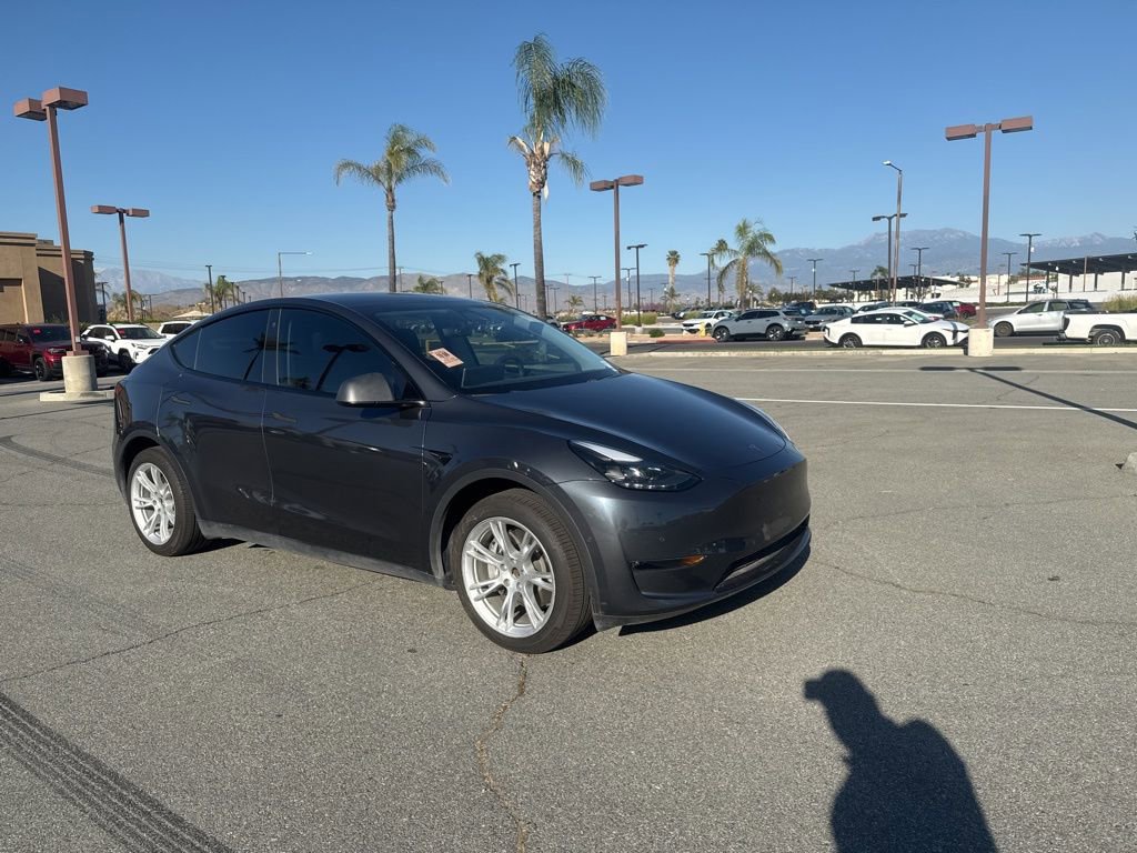 Used 2021 Tesla Model Y Long Range image 2