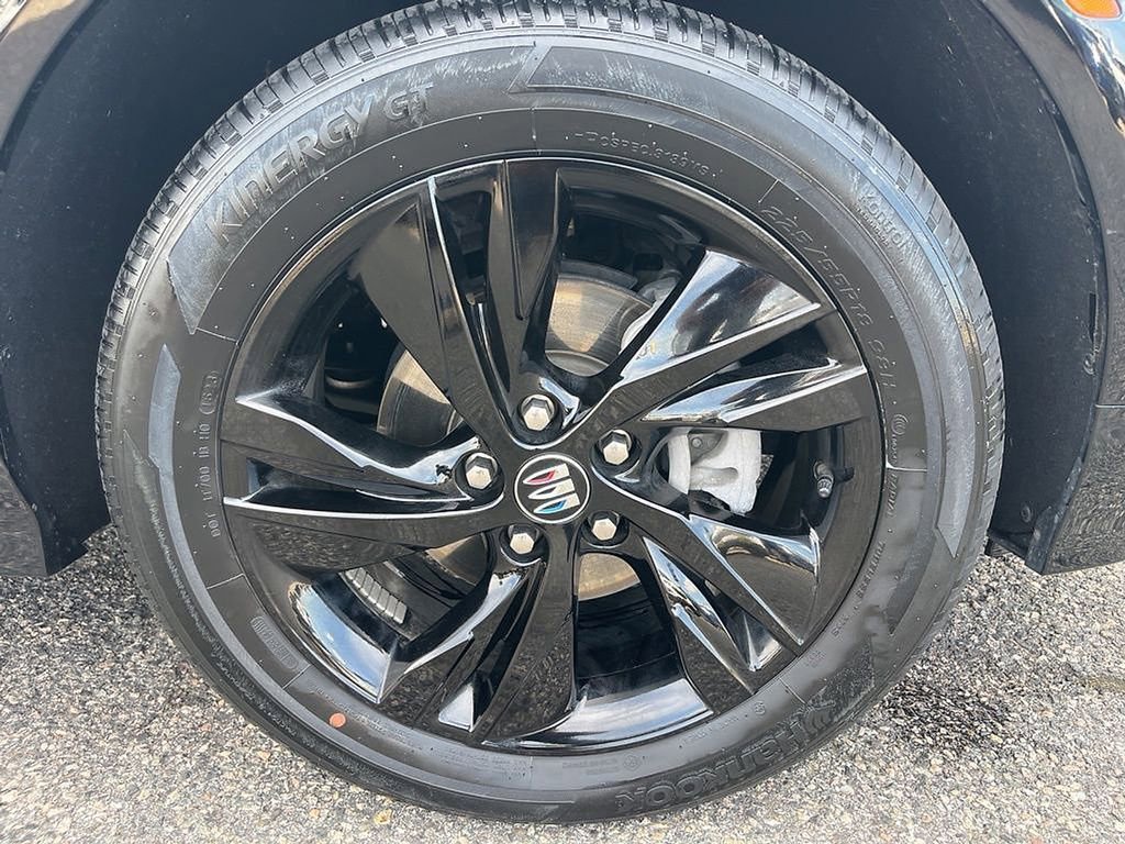 Used 2024 Buick Encore GX Sport Touring FWD image 9