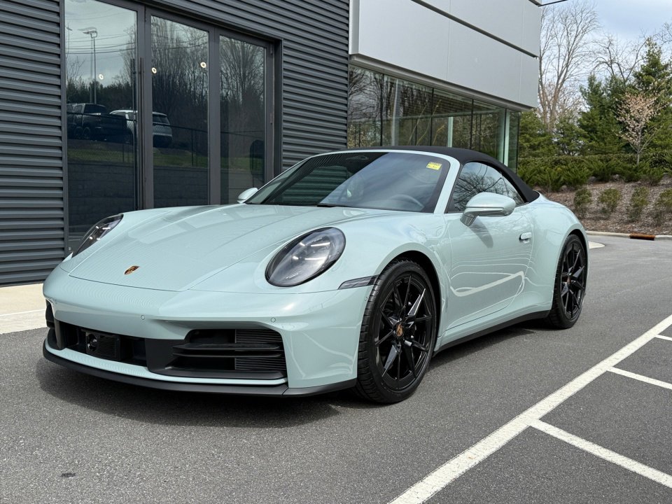 New 2026 Porsche 911 Carrera S video 1