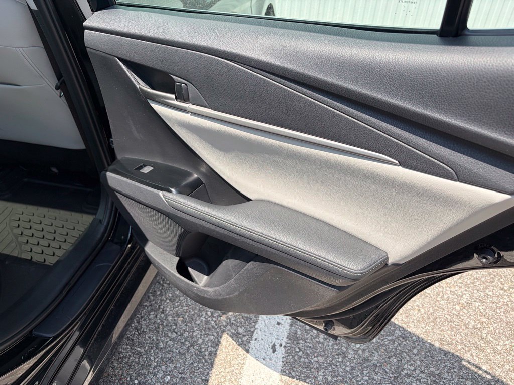 Used 2025 Toyota Camry XLE AWD/4WD image 22