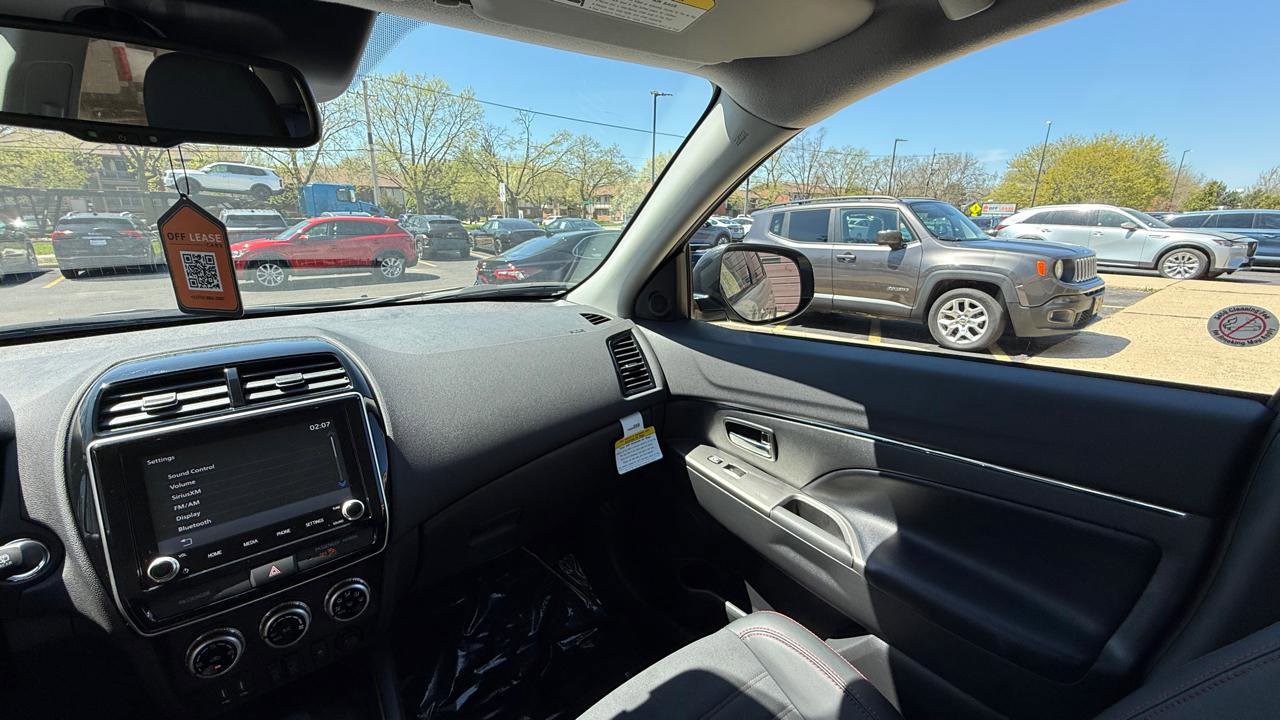 Used 2025 Mitsubishi Outlander Sport ES AWD/4WD image 18