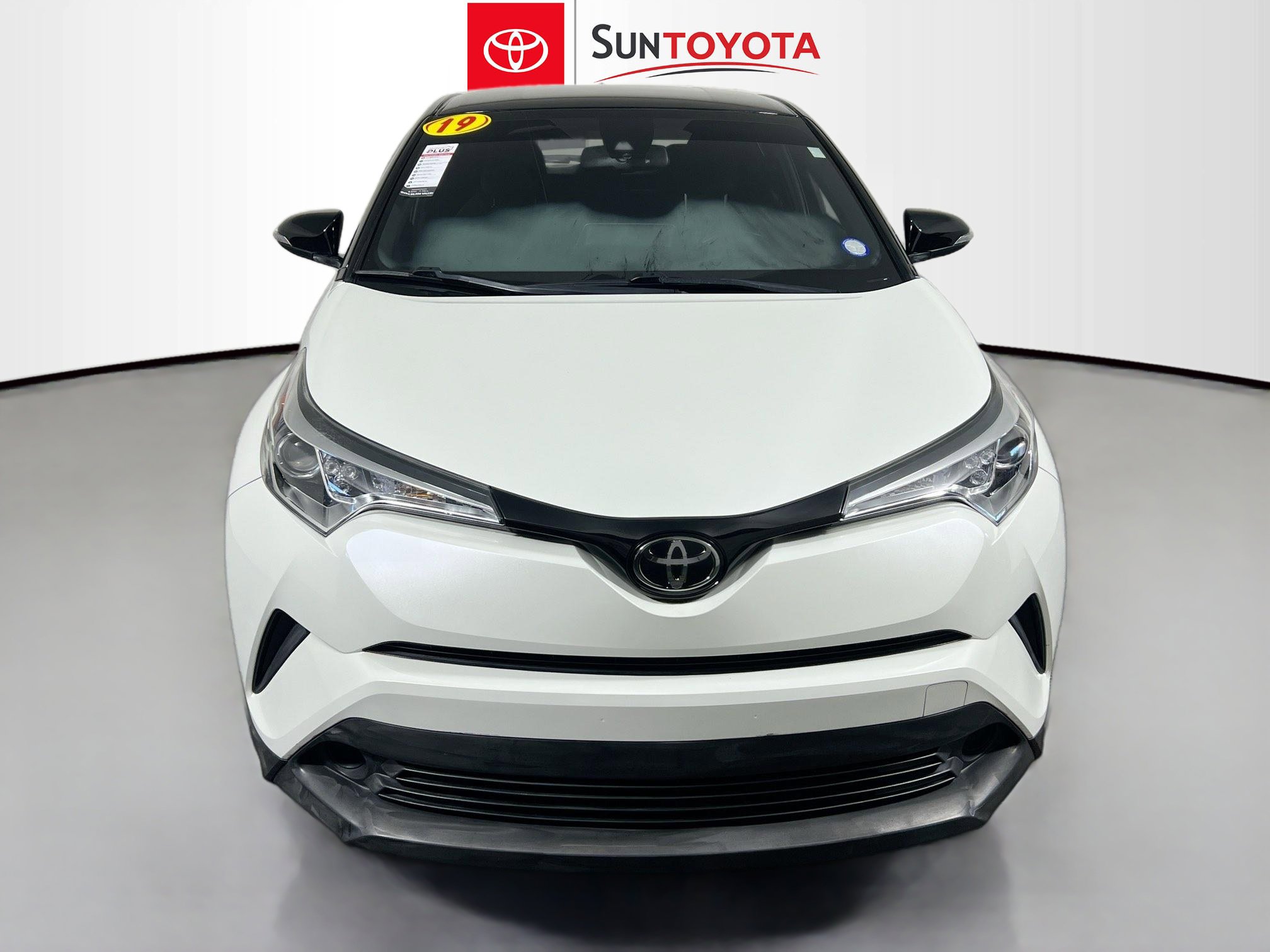 Used 2019 Toyota C-HR XLE image 10
