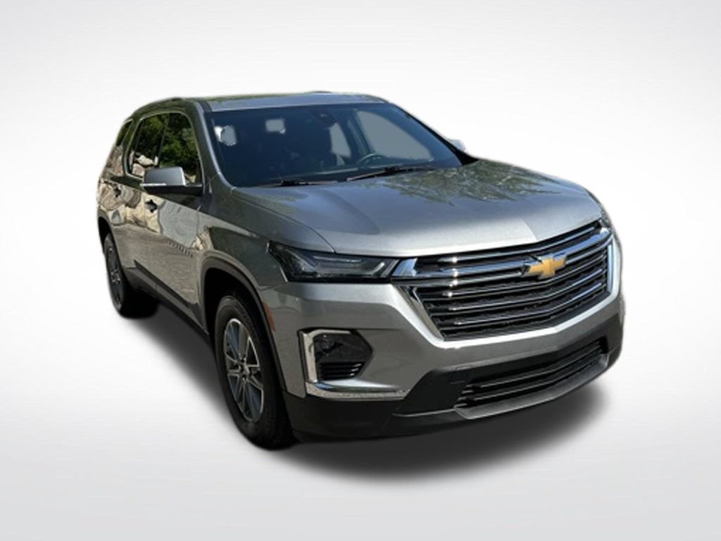 Used 2023 Chevrolet Traverse LT FWD image 8