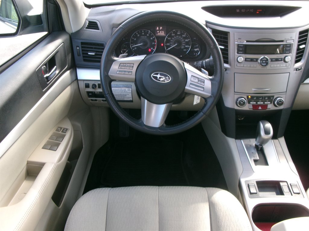 Used 2011 Subaru Legacy 2.5i Premium image 15