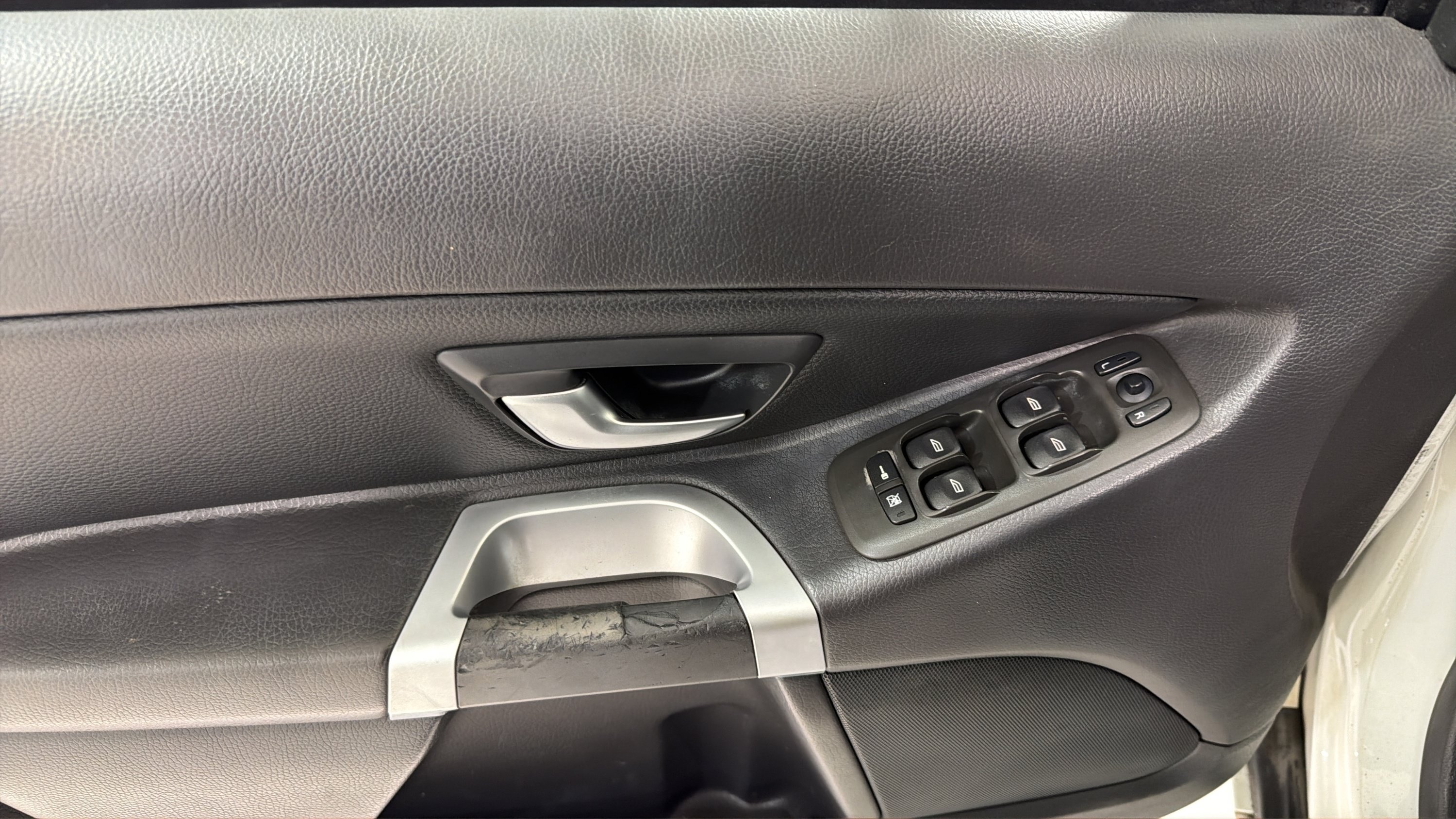 Used 2013 Volvo XC90 3.2 FWD image 11