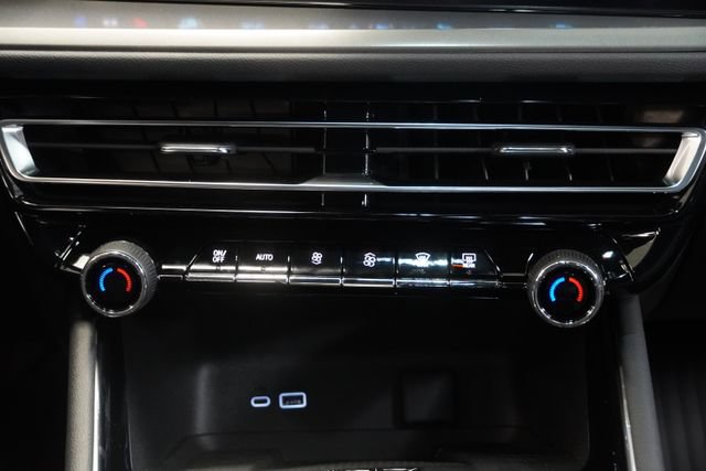 New 2026 Chevrolet Traverse LT w/ Midnight/Sport Edition AWD/4WD image 20
