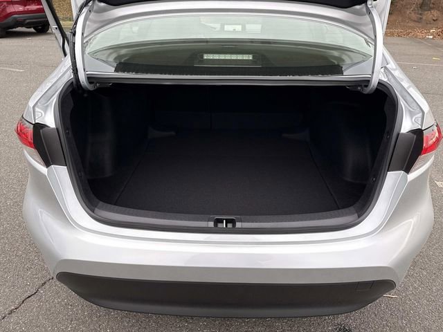 Used 2026 Toyota Corolla LE image 12