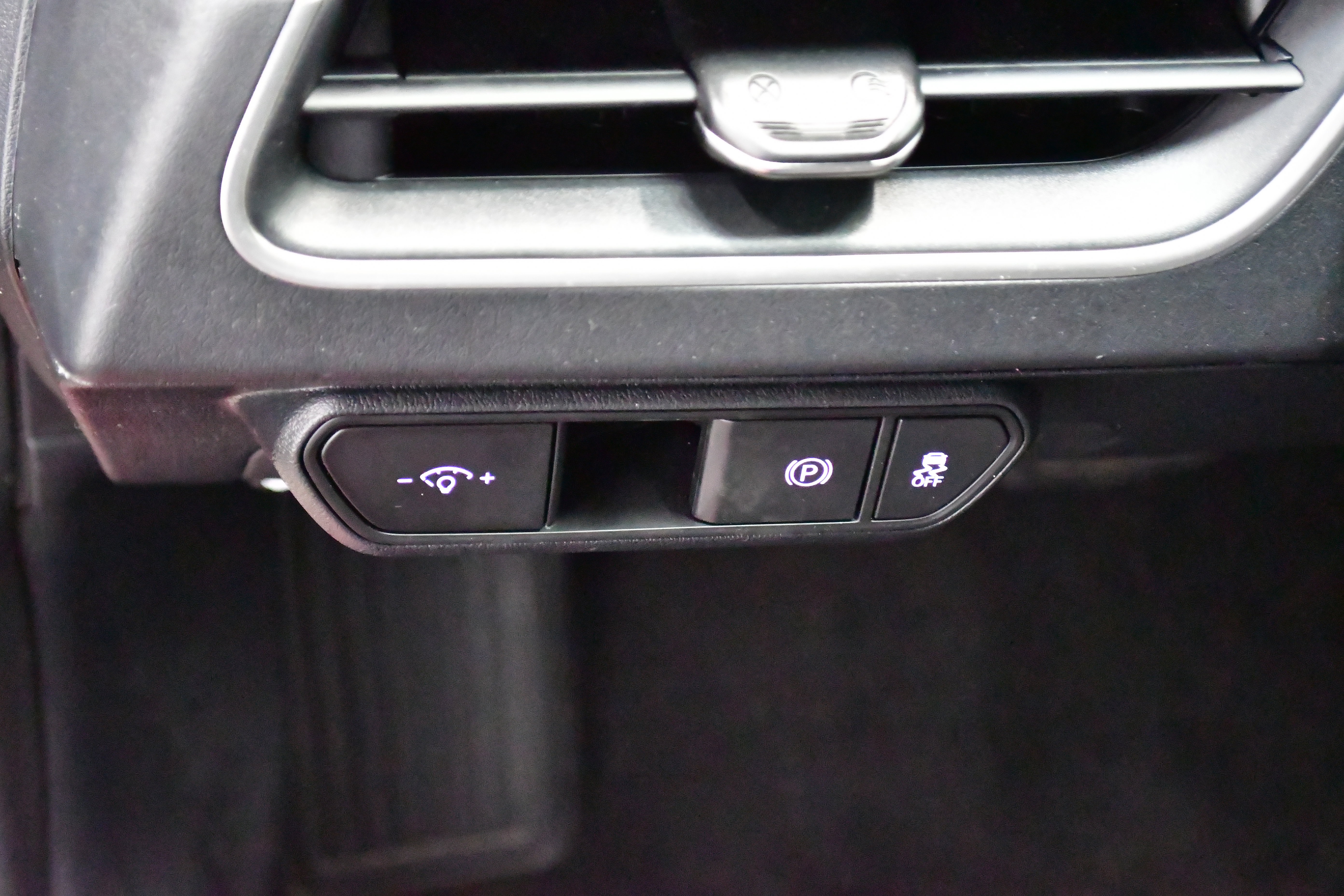 Used 2025 Kia K4 image 13