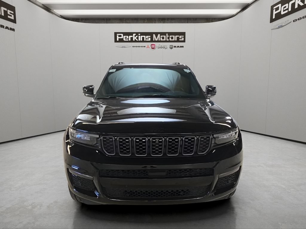 Used 2024 Jeep Grand Cherokee L Summit w/ High Altitude Package AWD/4WD image 2