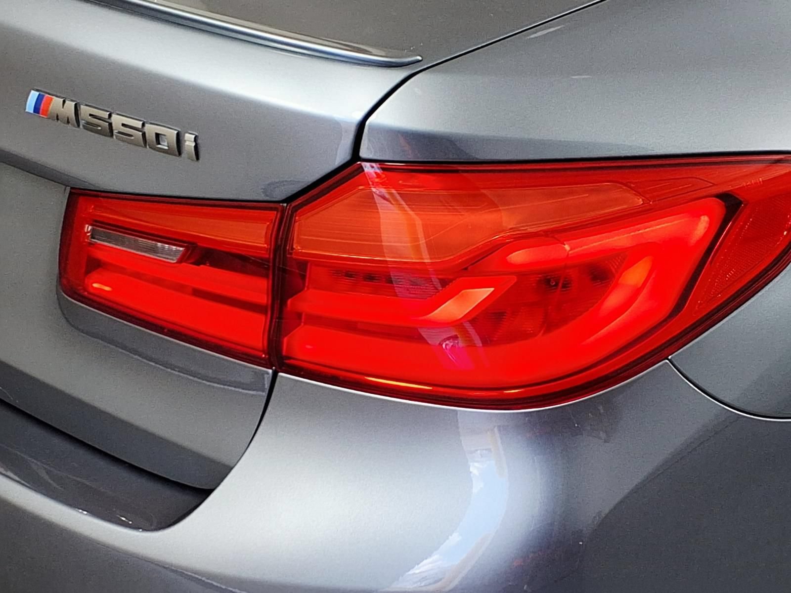 Used 2018 BMW M550i xDrive AWD/4WD image 6