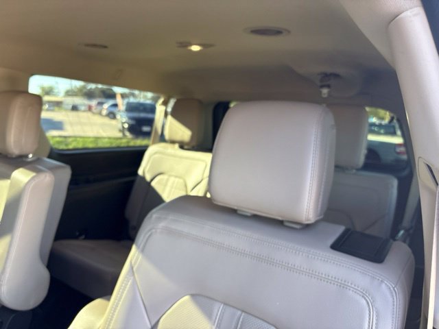Used 2022 Ford Expedition Max Limited AWD/4WD image 18