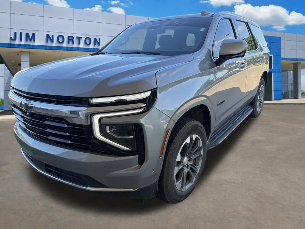 Used 2025 Chevrolet Tahoe LS AWD/4WD image 1
