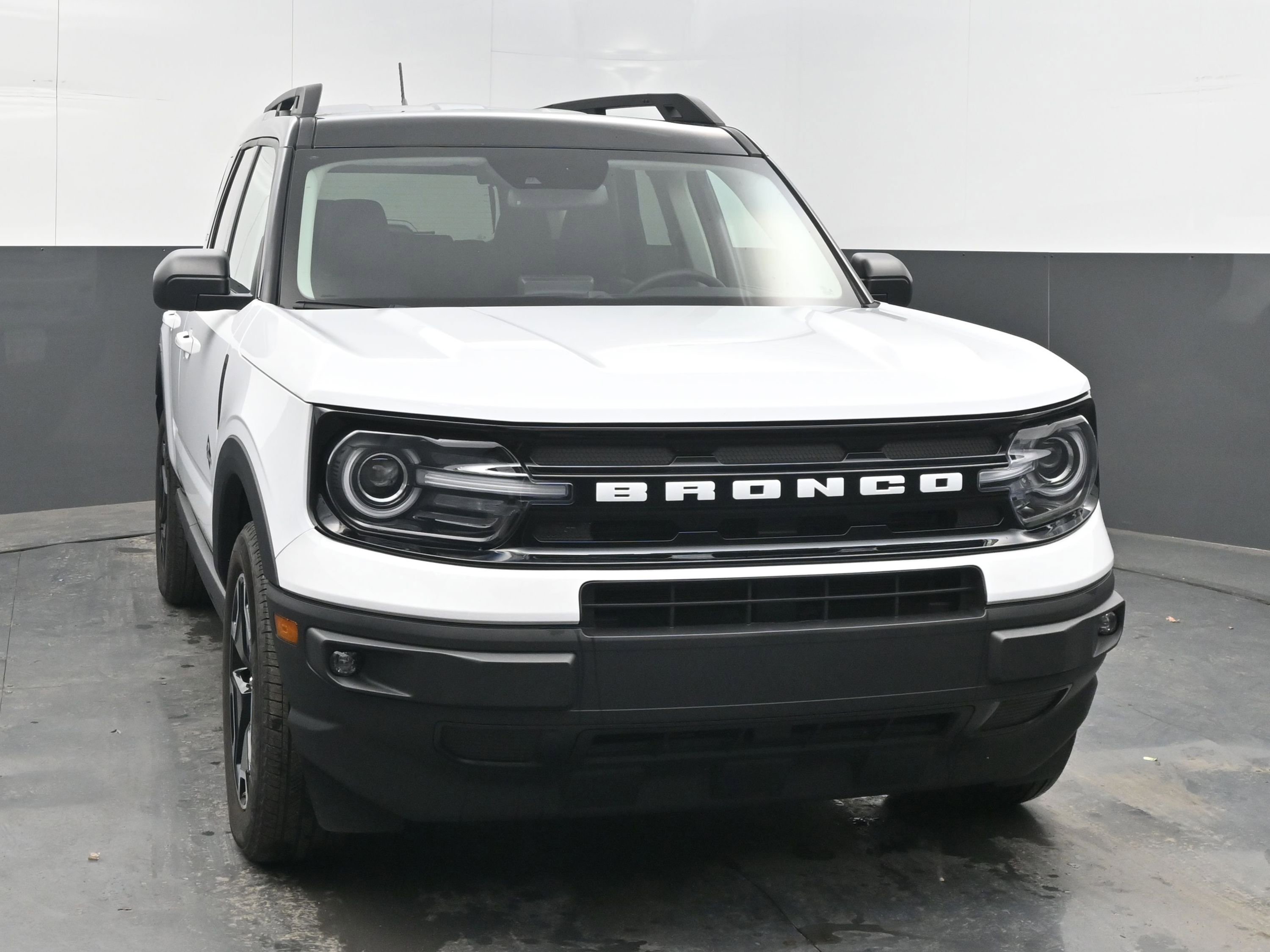 Used 2024 Ford Bronco Sport Outer Banks image 3