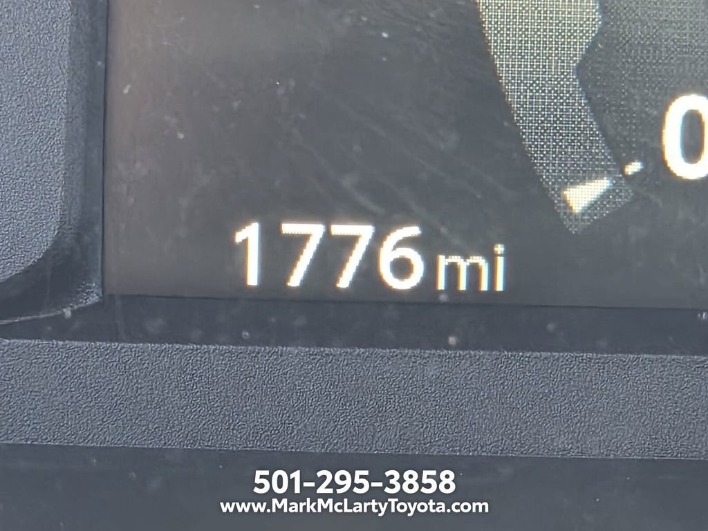 Used 2025 Toyota Tacoma SR5 AWD/4WD image 24