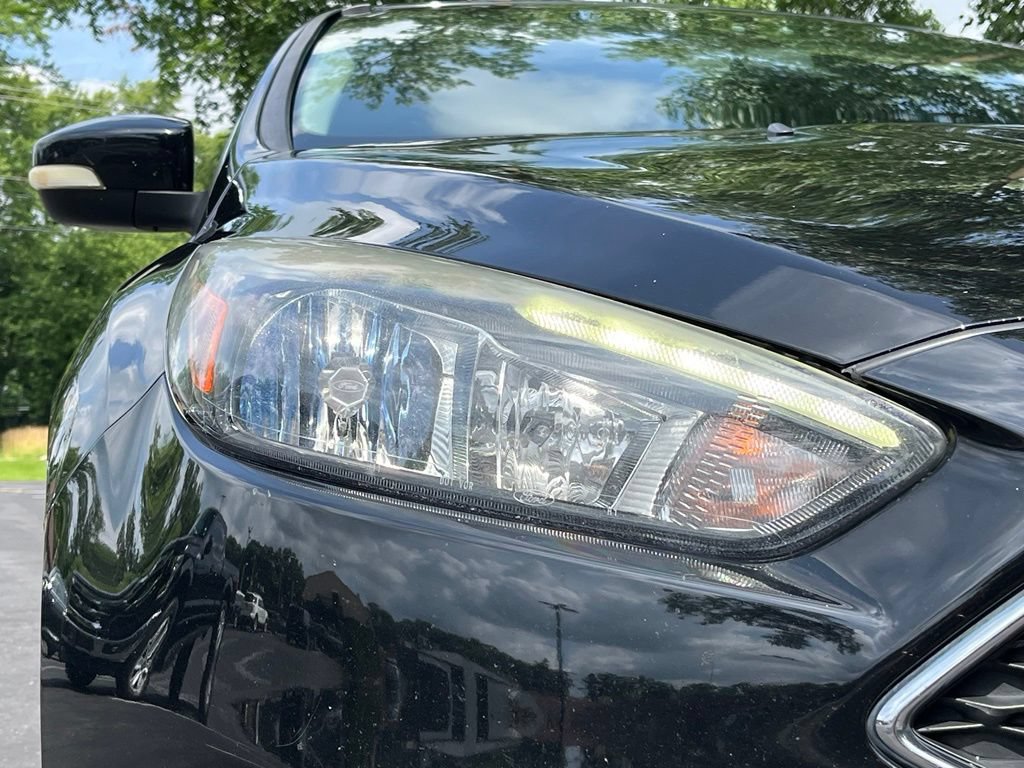 Used 2017 Ford Focus SEL FWD image 10