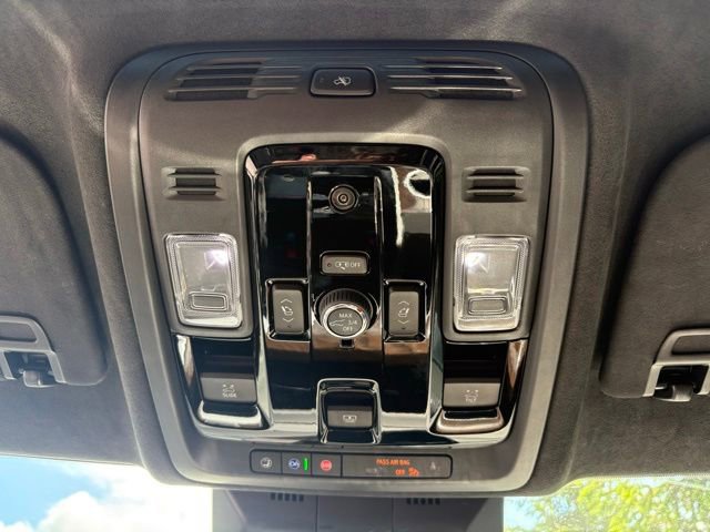 Certified 2025 Cadillac Escalade ESV Sport Platinum w/ LPO, ONYX Package AWD/4WD image 39
