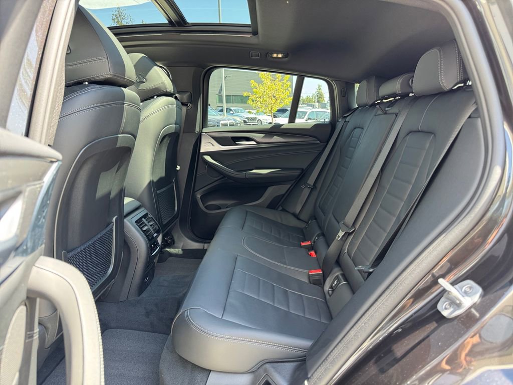 Used 2025 BMW X4 xDrive30i w/ Premium Package AWD/4WD image 22