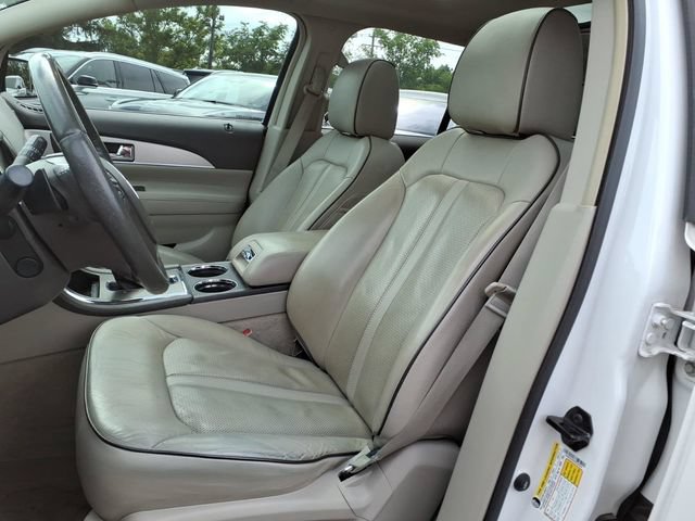 Used 2015 Lincoln MKX AWD w/ Equipment Group 102A image 12