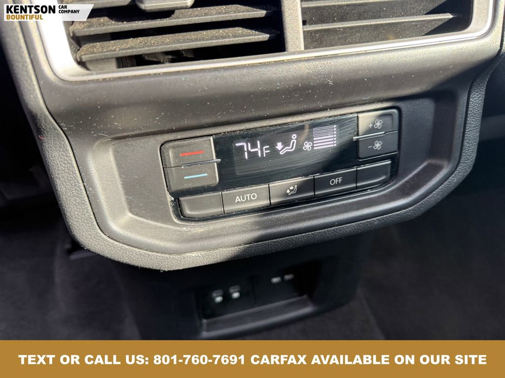 Used 2025 Volkswagen Atlas SE image 33