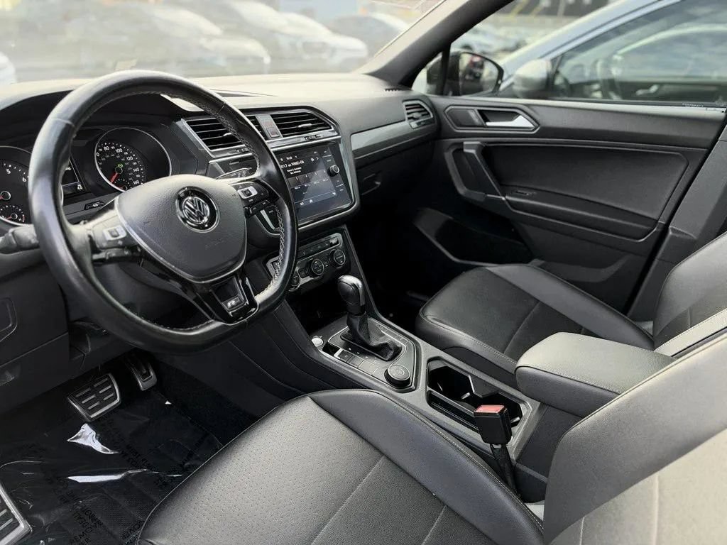 Used 2020 Volkswagen Tiguan SE R-Line AWD/4WD image 10