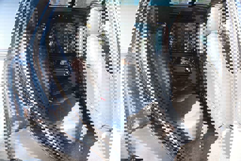 Used 2019 Land Rover Range Rover Autobiography image 30