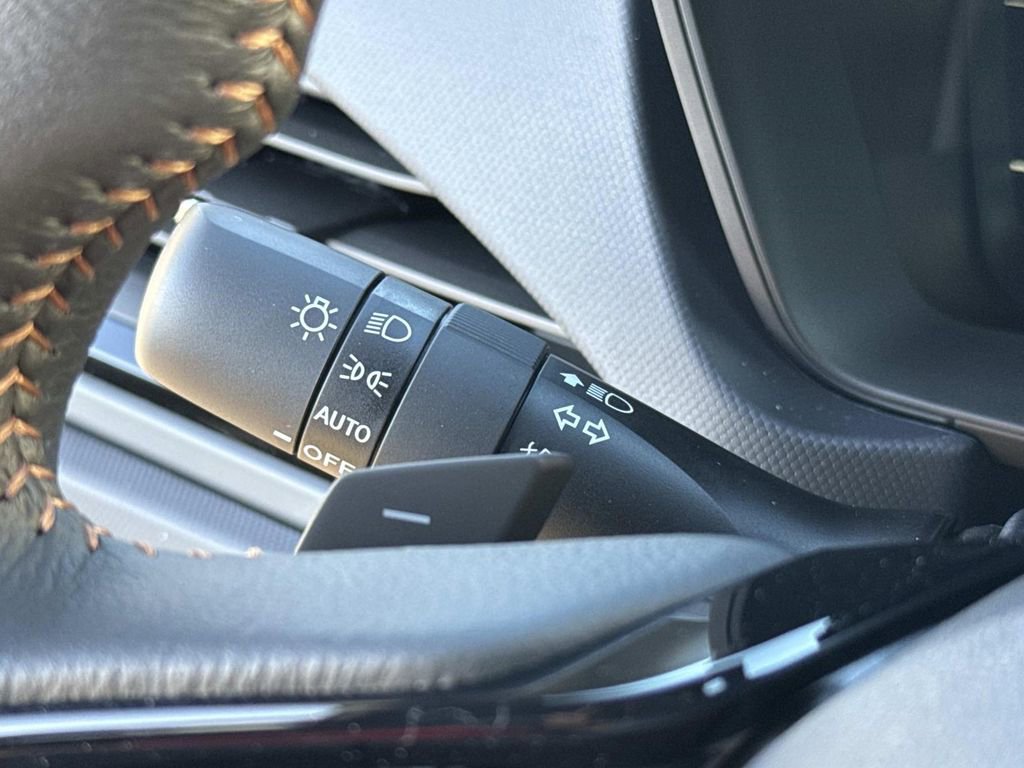 New 2025 Subaru Forester Touring image 40