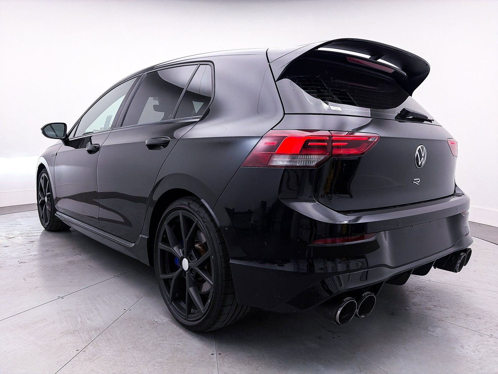 Used 2024 Volkswagen Golf R image 14