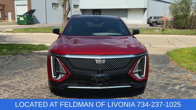Used 2024 Cadillac Lyriq Luxury RWD image 3