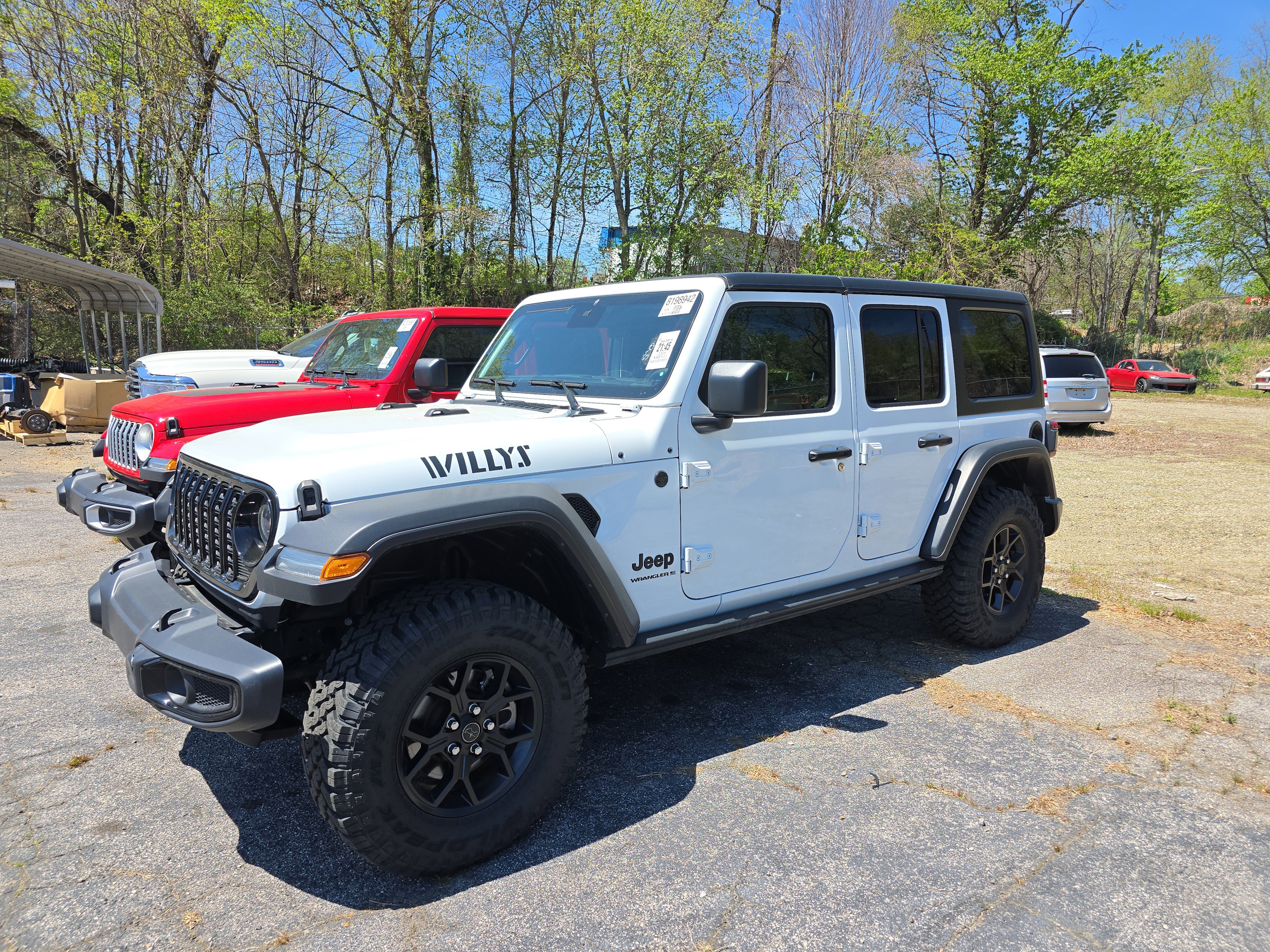 Used 2025 Jeep Wrangler Willys image 4