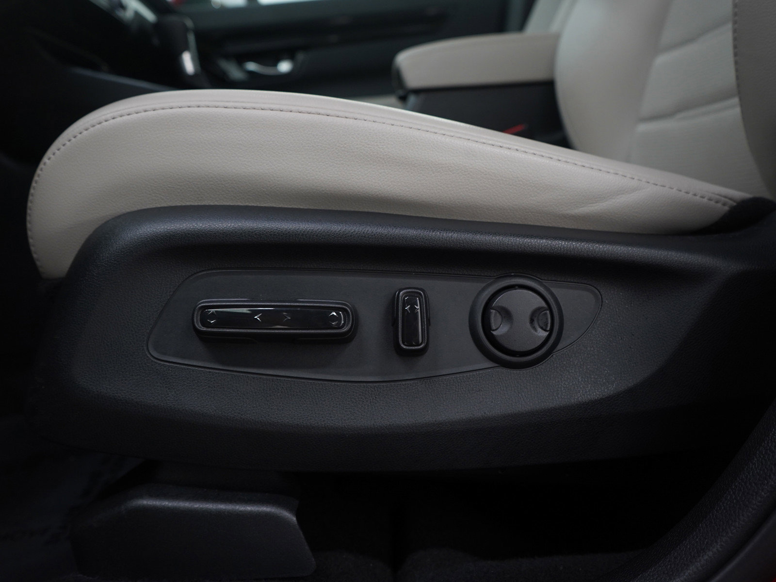 Used 2025 Honda CR-V EX-L image 22