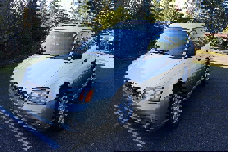 Used 2003 Subaru Outback Wagon image 1