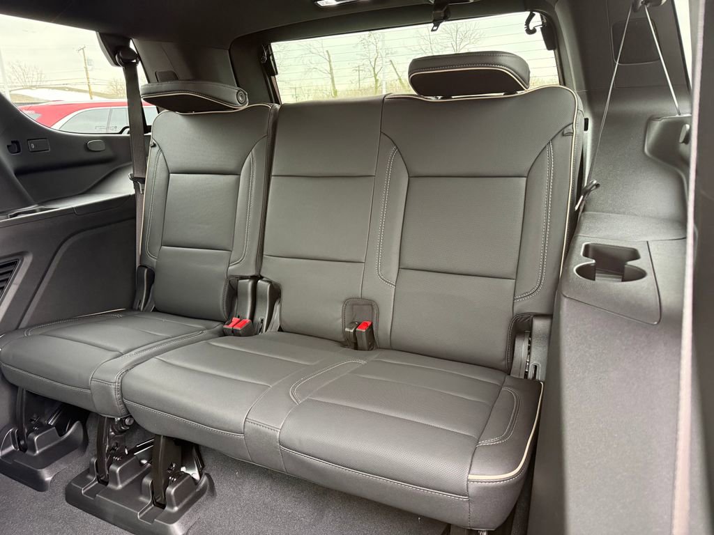 New 2026 GMC Yukon Elevation image 17